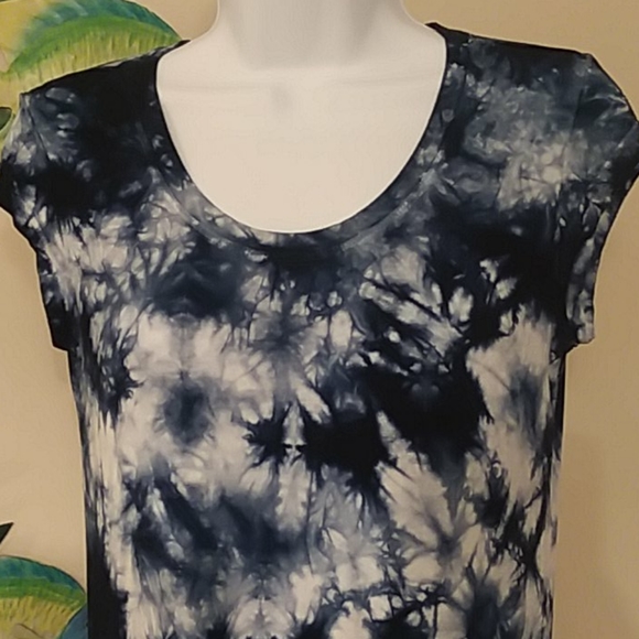 Crosby ﹰT-shirt Size Small Tie-dye print - Picture 2 of 9
